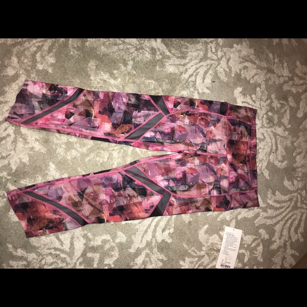 lululemon athletic cropped leggings
